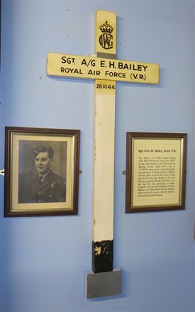 Photo:Wooden Commonwealth War Grave Commission grave marker - Sgt E H Bailey