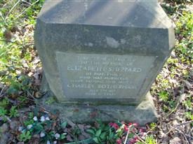 Photo:Bessie Shepherds stone showing plaque