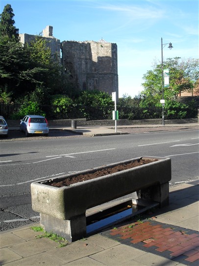 Photo:Horse Trough on Beastmarket Hill, Newark (with Newark Castle behind).  This trough is likely to have been erected in c.1882 when the adjacent Ossington Coffee Palace (temperance hotel) was built.