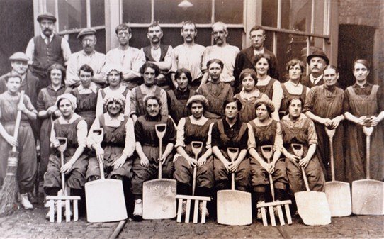 Photo: Illustrative image for the 'Women Maltsters in the First World War' page