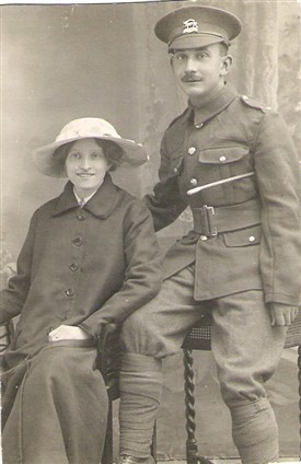 Photo:Pte Frank Smith with wife-to-be Ruth Papworth